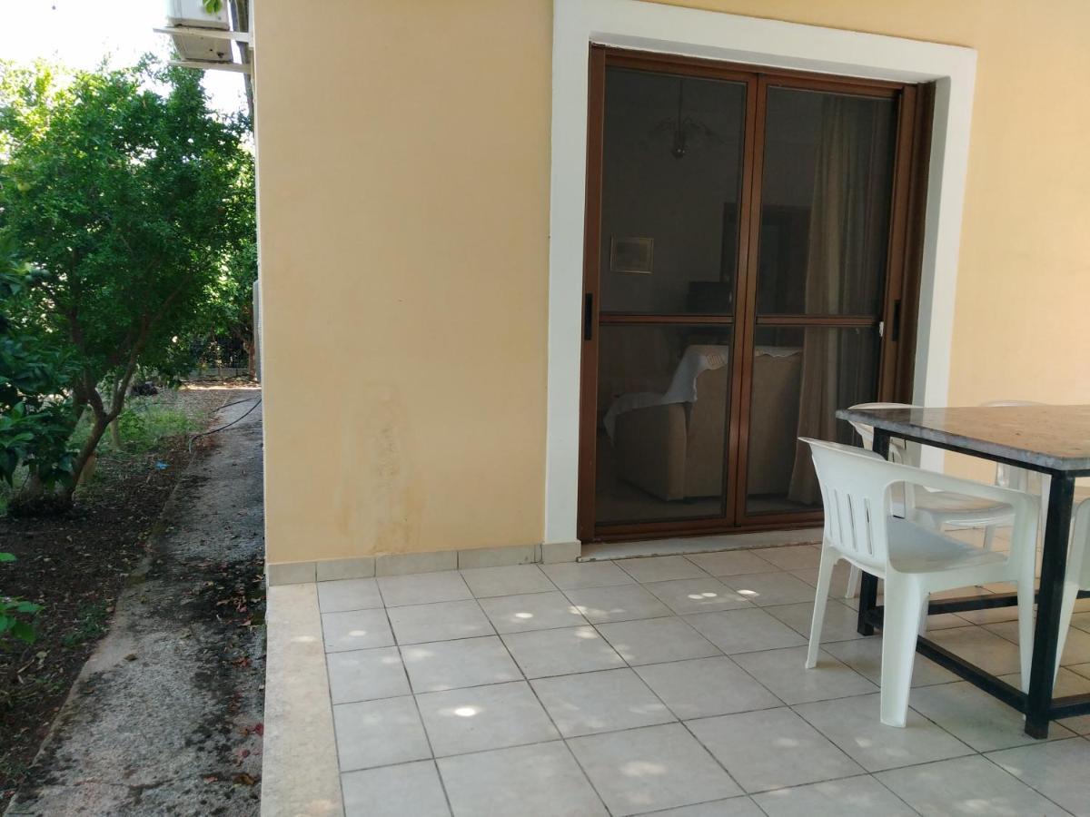 Lefkas House With Garden Villa Tsoukaladhes Exterior photo