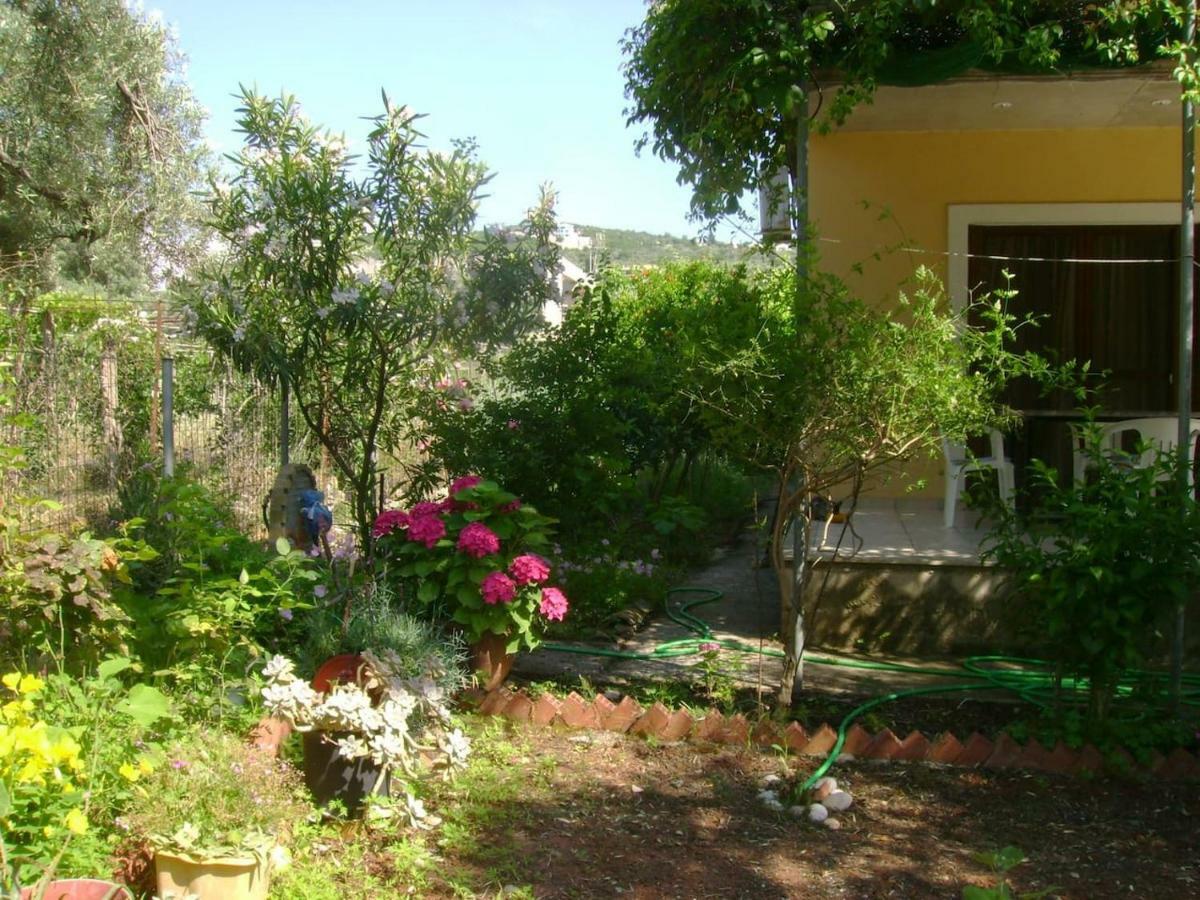 Lefkas House With Garden Villa Tsoukaladhes Exterior photo
